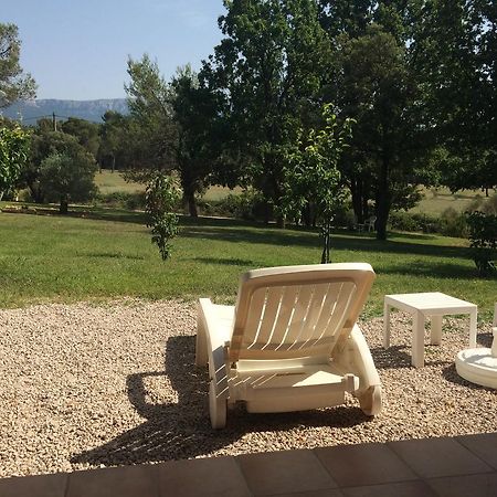 Putt Tee Country Hotel Nans les Pins Bagian luar foto